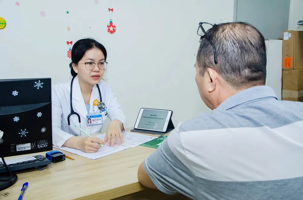 Chăm sóc bệnh nhân sa sút trí tuệ: Hành trình đồng hành bằng tri thức, yêu thương và trách nhiệm